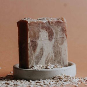 Canto y Calma: Jabón artesanal de avena y cúrcuma